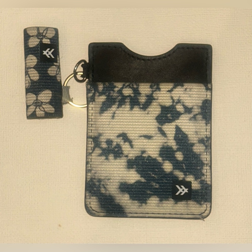 THREAD Bodhi Vertical Wallet & Cami Lip Balm Holder Keychain!